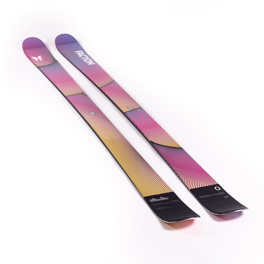 Studio 0 25/26 - Skis