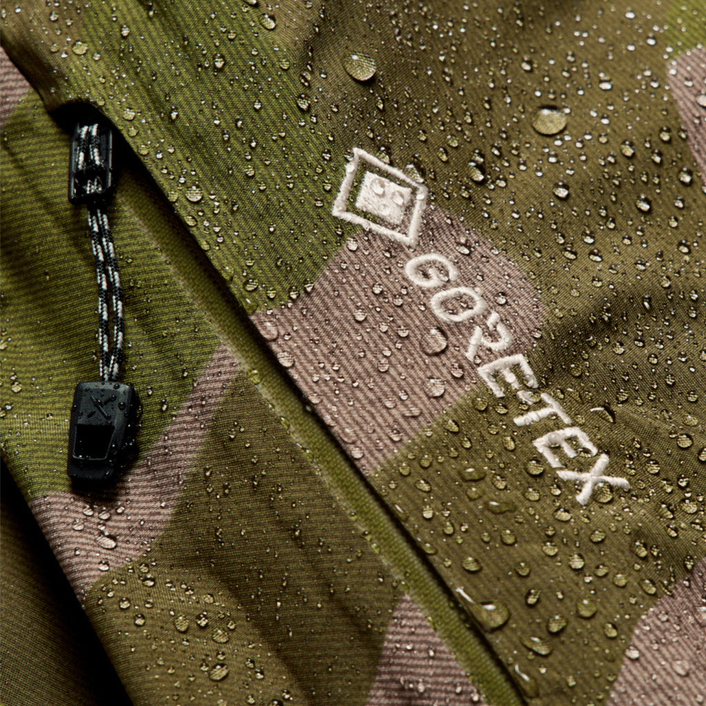 [ak] Swash Synthetic Insulated GORE-TEX 2L - Ski Jacket